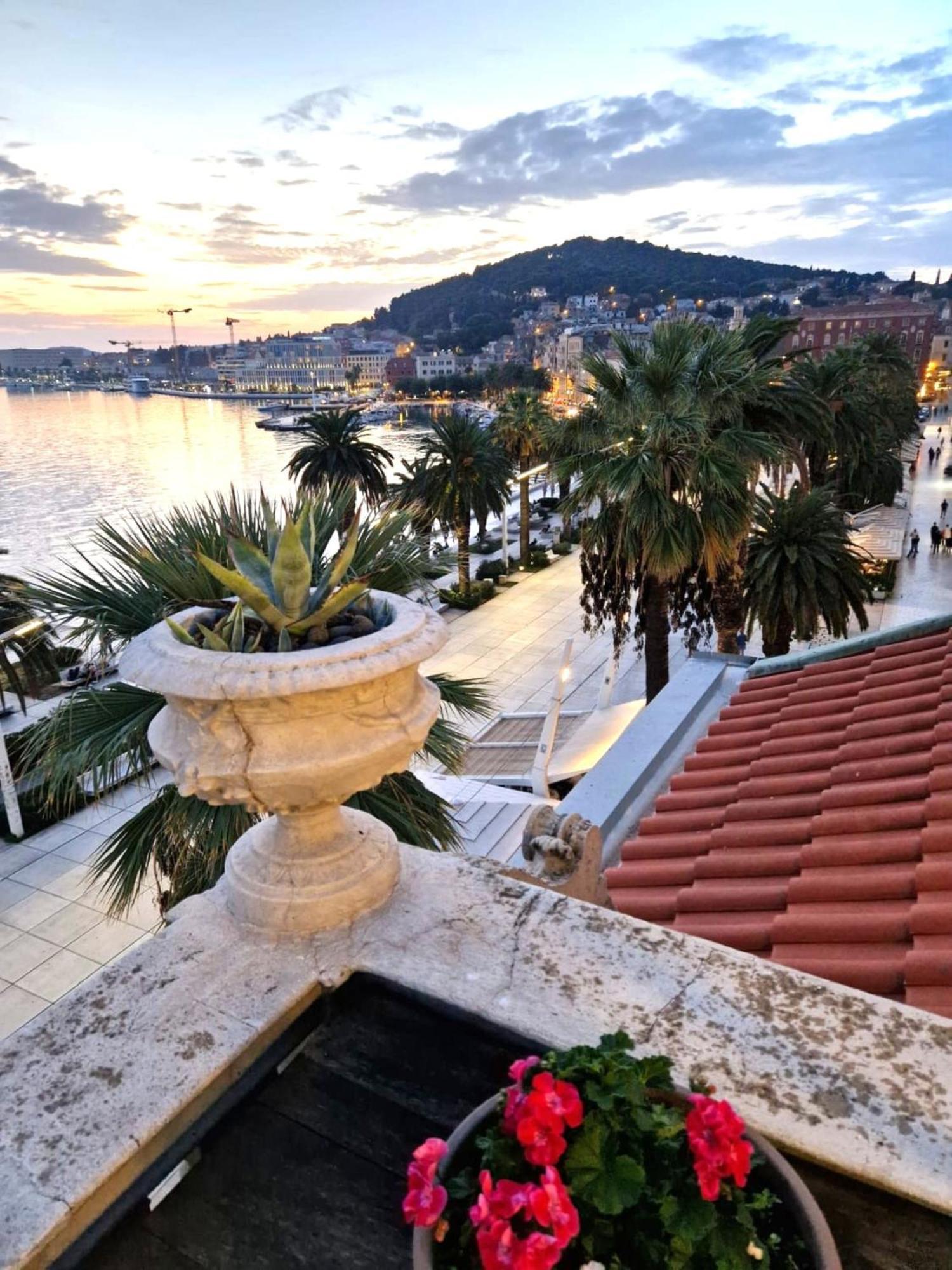 Riva Luxury Suites Σπλιτ Εξωτερικό φωτογραφία