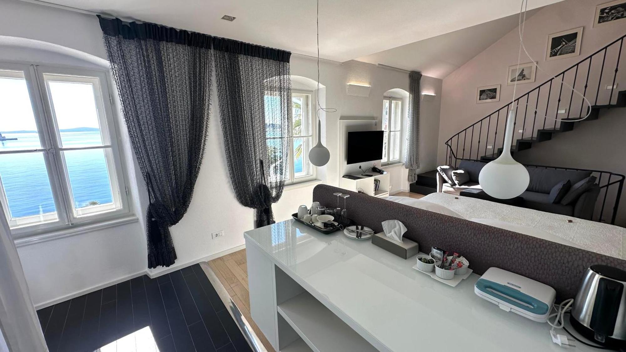Riva Luxury Suites Σπλιτ Εξωτερικό φωτογραφία